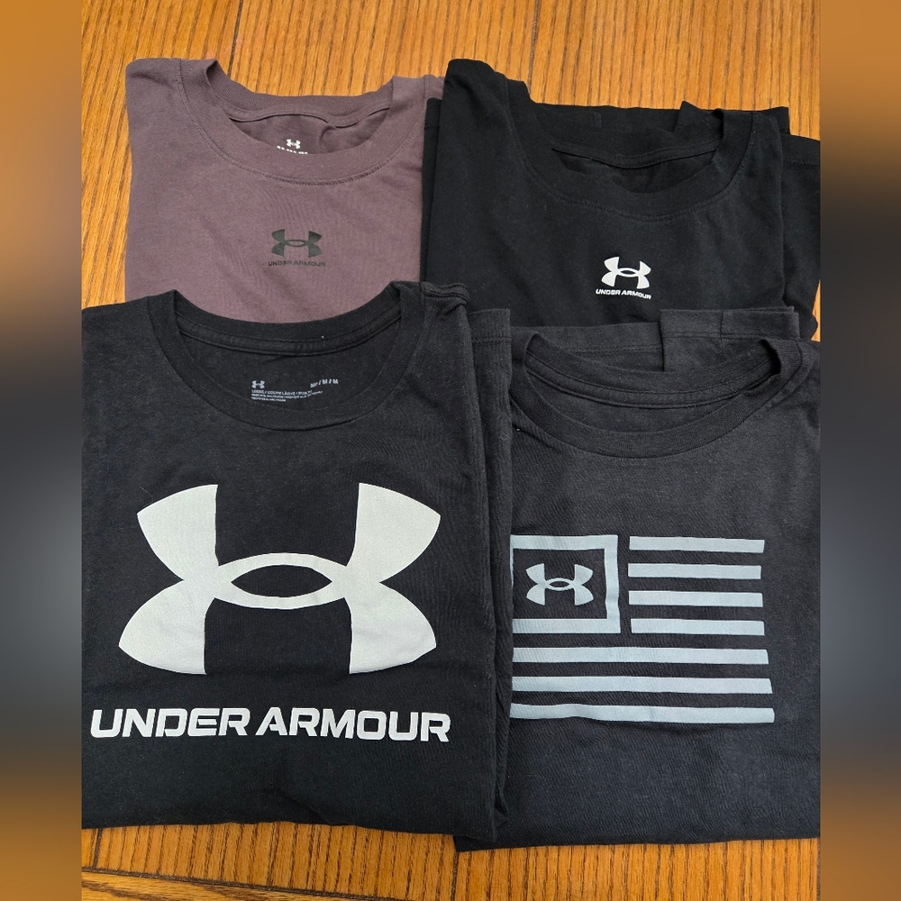 Under Armour Loose Fit Tees X 4